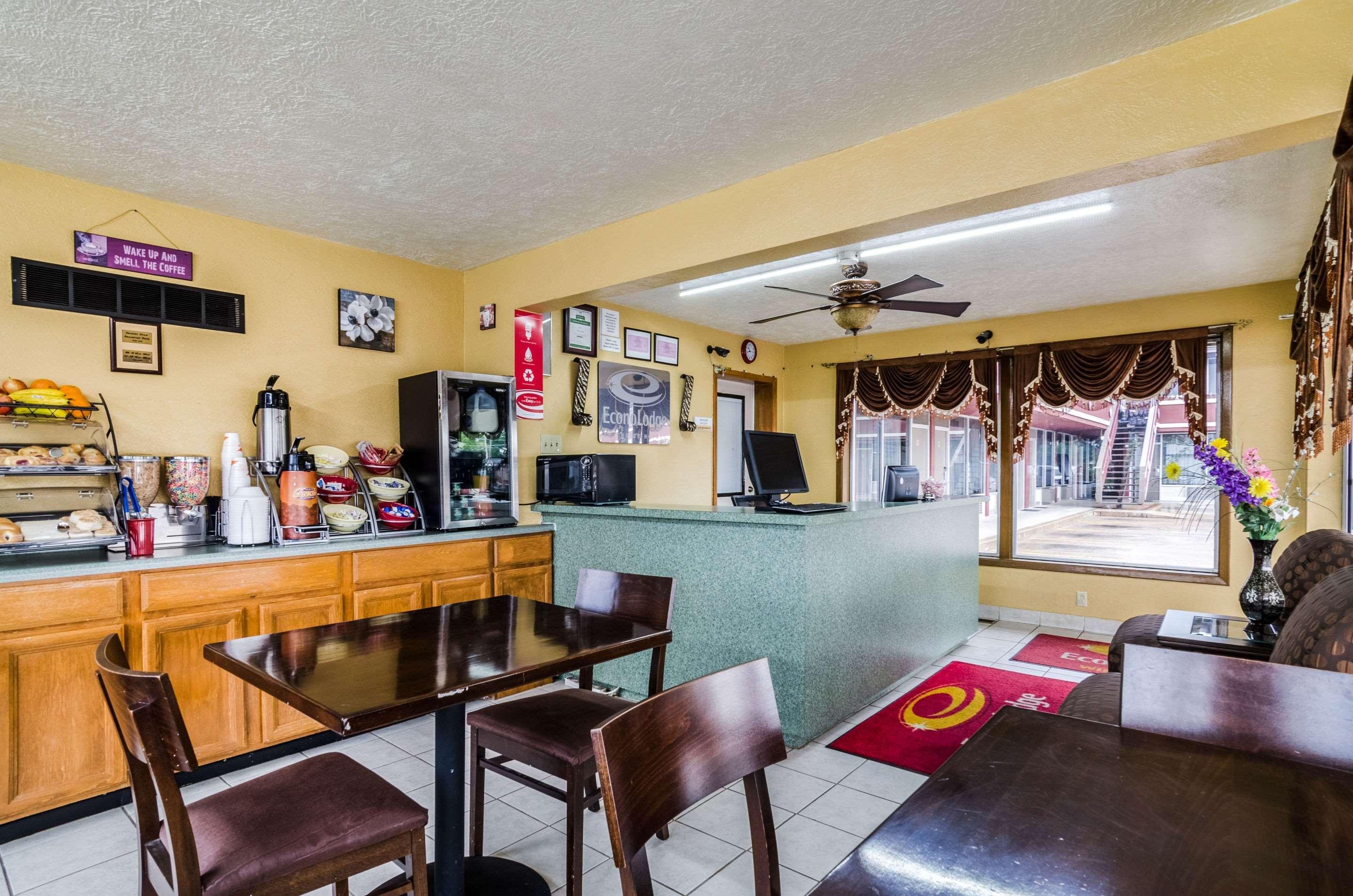 Econo Lodge Winfield Zewnętrze zdjęcie